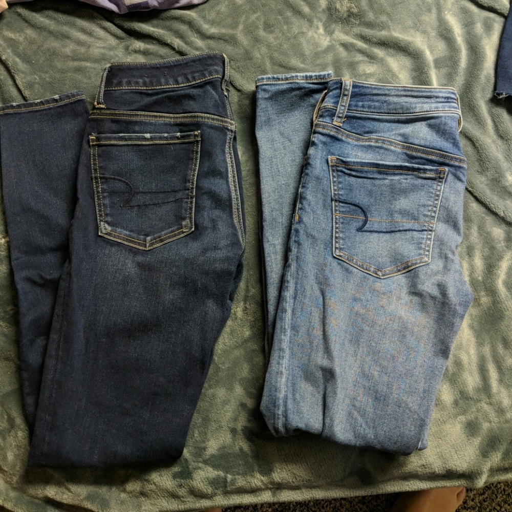 2 pairs of skinny jeans